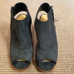 Paul Green Cayanne Suede Peep Toe Heel